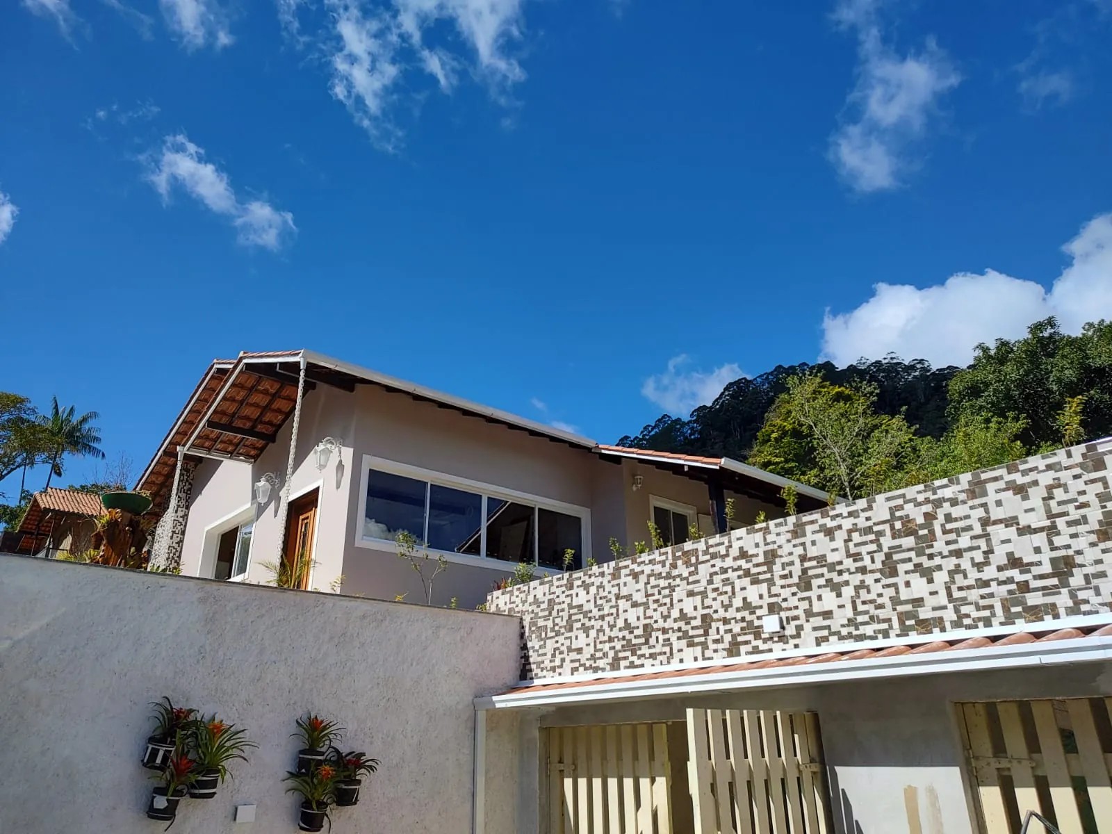 Projeto de calhas em Nova Friburgo — Constru-Calhas