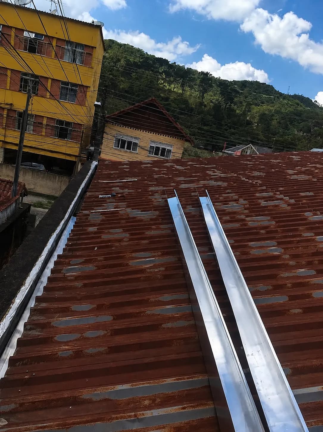 Projeto de calhas em Nova Friburgo — Constru-Calhas