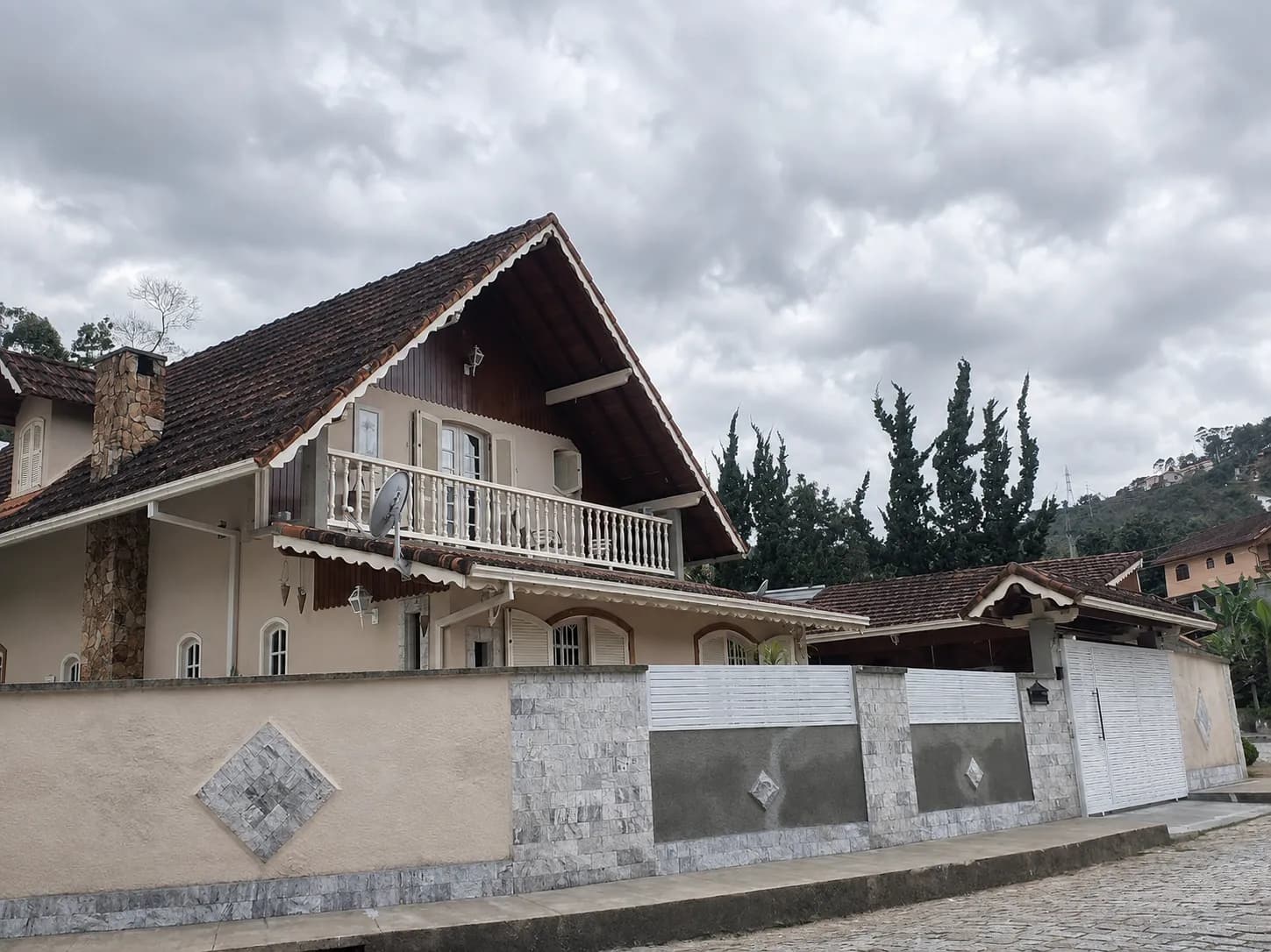Projeto de calhas em Nova Friburgo — Constru-Calhas